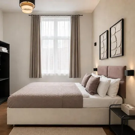 Homestay Heaven Homes *